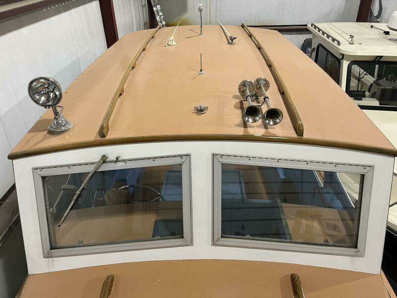 Whileaway windshield and shelter top