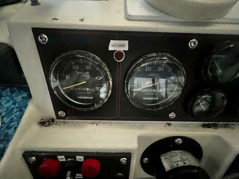 1985 Bayliner 3870 Motoryacht with Flybridge