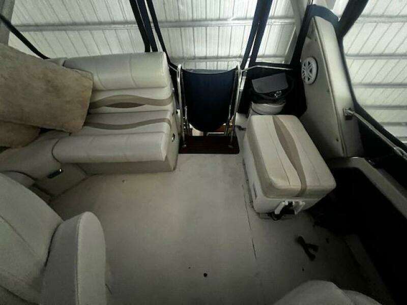 1985 Bayliner 3870 Motoryacht with Flybridge