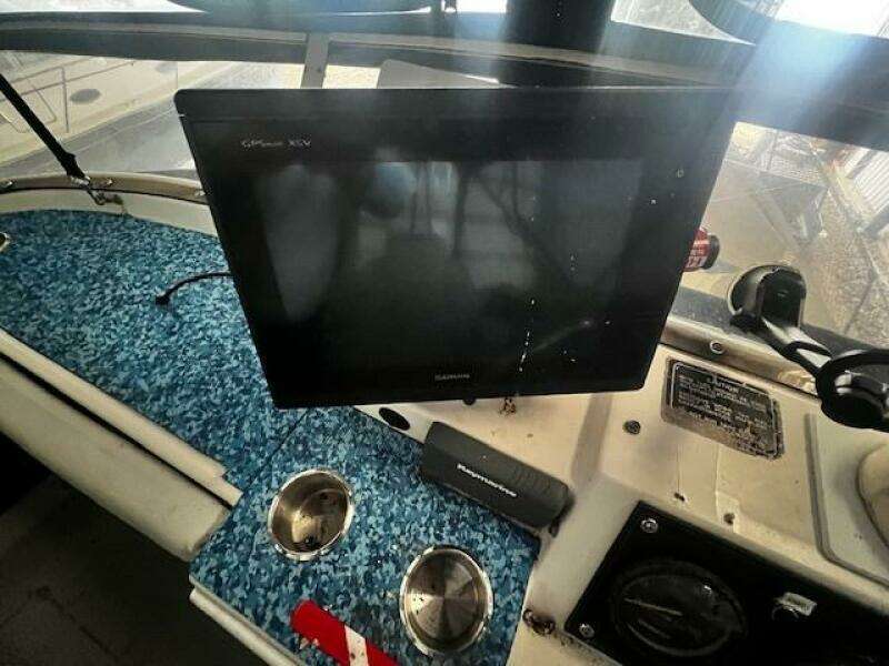 1985 Bayliner 3870 Motoryacht with Flybridge