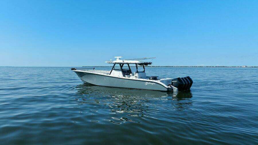 2021 Yellowfin 39 Center Console