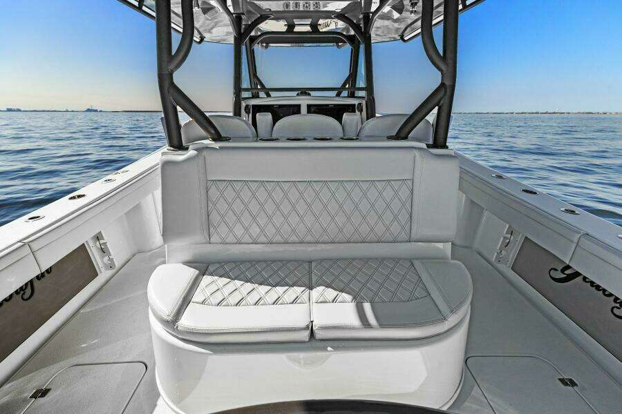2021 Yellowfin 39 Center Console