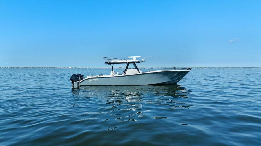 2021 Yellowfin 39 Center Console