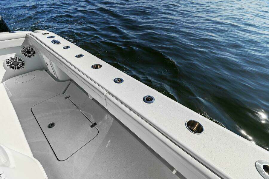 2021 Yellowfin 39 Center Console