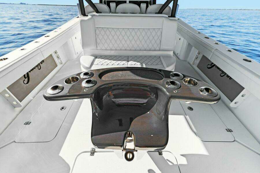 2021 Yellowfin 39 Center Console - Cockpit
