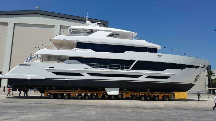 2026 Hargrave E Series Superyachts Division