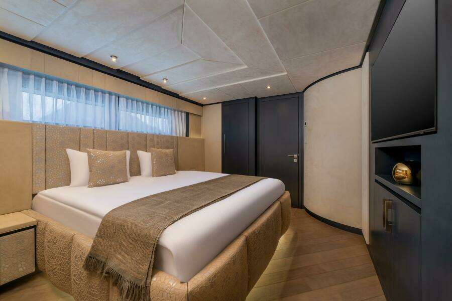 2026 Hargrave E Series Superyachts Division