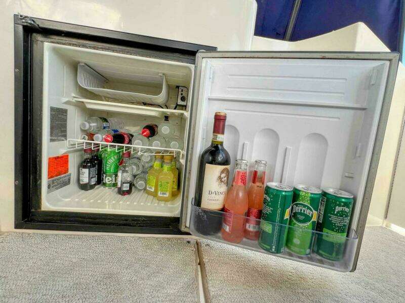 1998 Cruisers Yachts 3575 Esprit