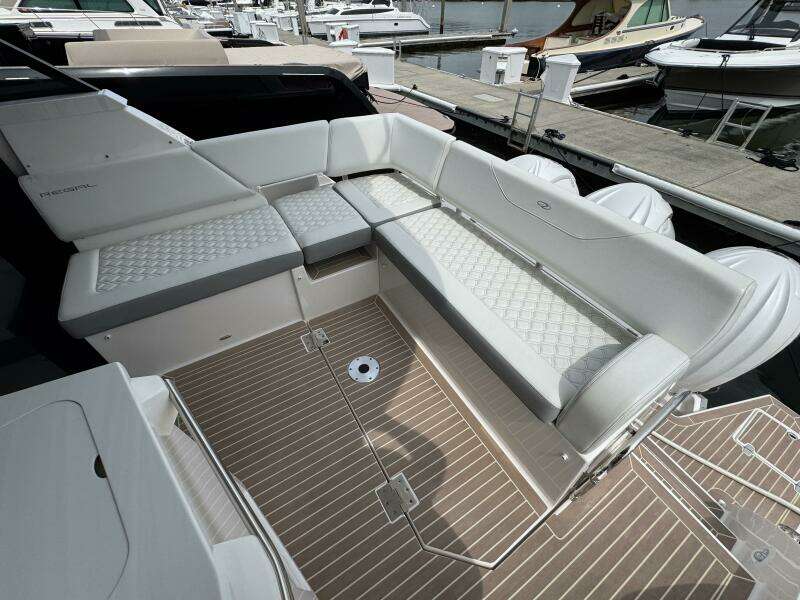 2024 Regal 38 XO