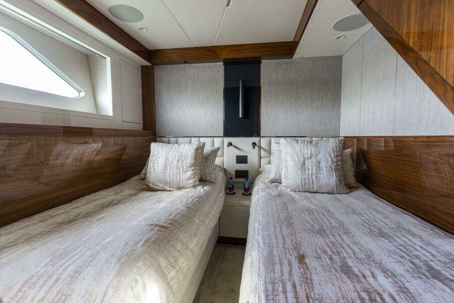 2021 Sunseeker Manhattan