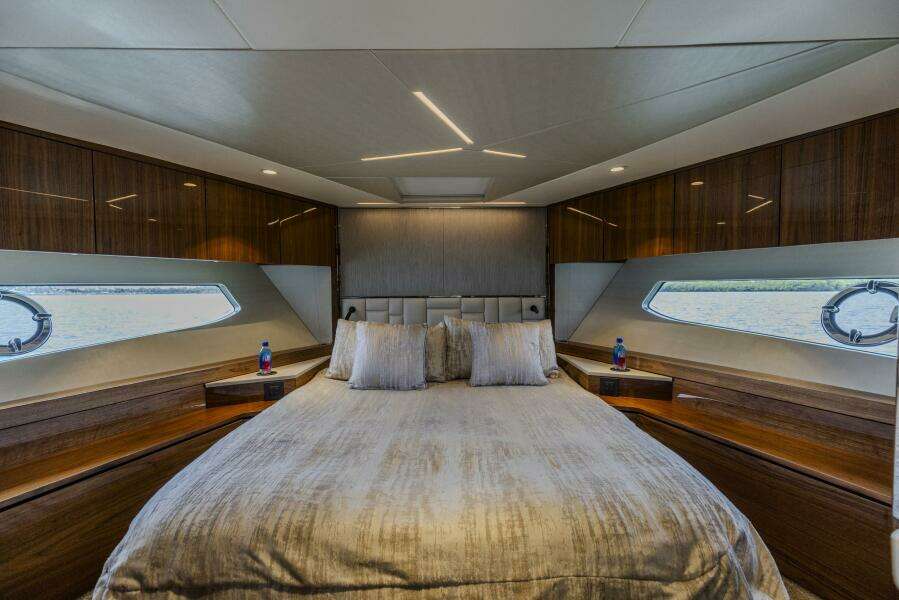 2021 Sunseeker Manhattan