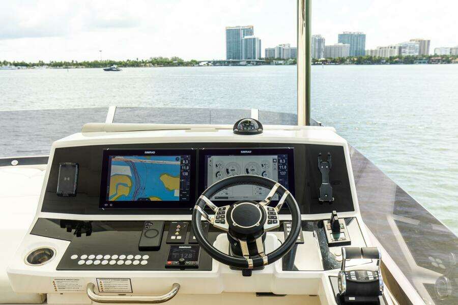 2021 Sunseeker Manhattan