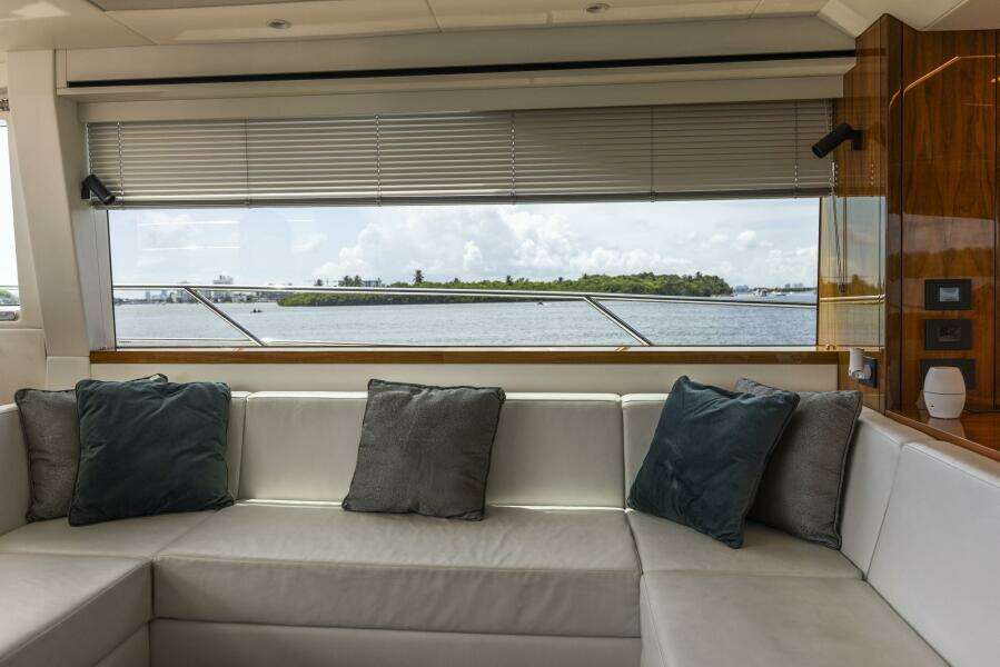 2021 Sunseeker Manhattan