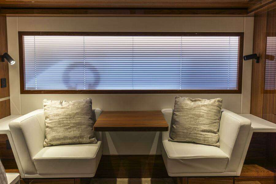 2021 Sunseeker Manhattan