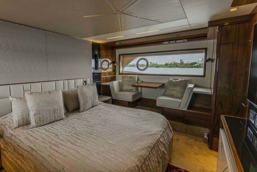 2021 Sunseeker Manhattan