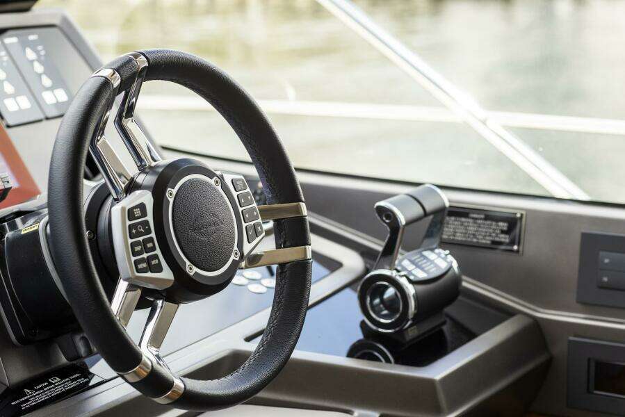 2021 Sunseeker Manhattan