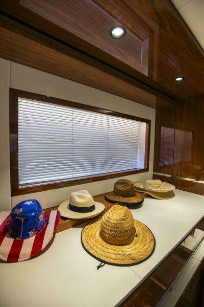 2021 Sunseeker Manhattan