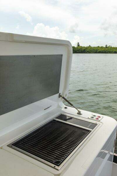 2021 Sunseeker Manhattan