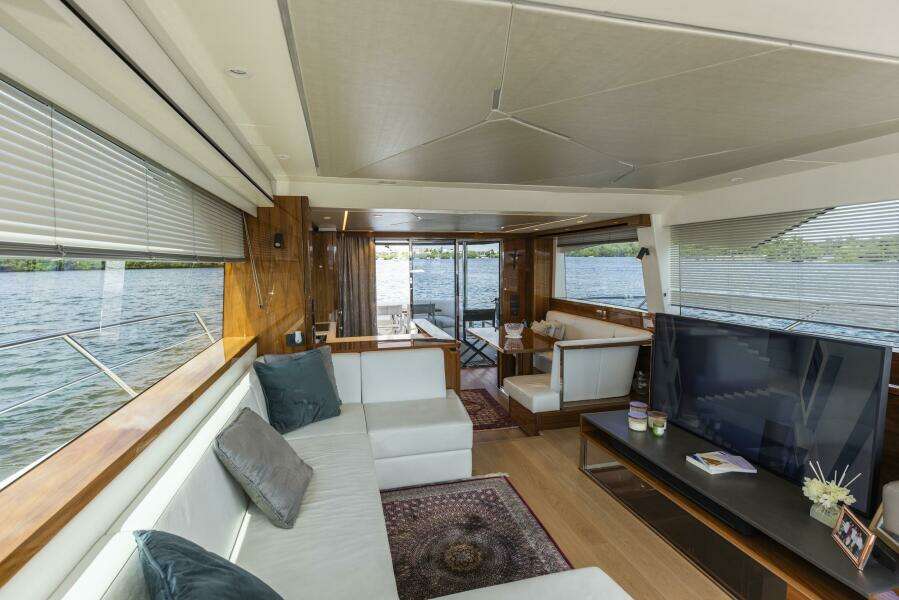 2021 Sunseeker Manhattan