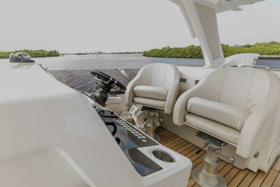 2021 Sunseeker Manhattan
