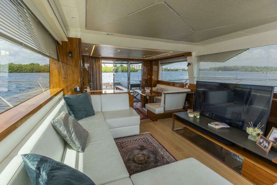 2021 Sunseeker Manhattan