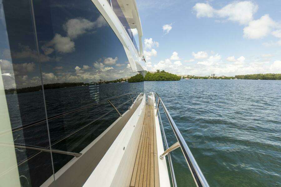 2021 Sunseeker Manhattan