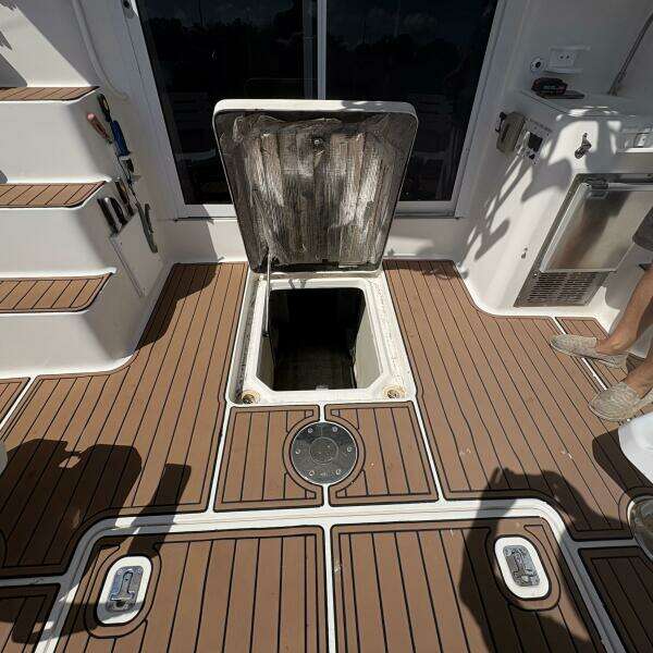 2001 Silverton 42 Convertible