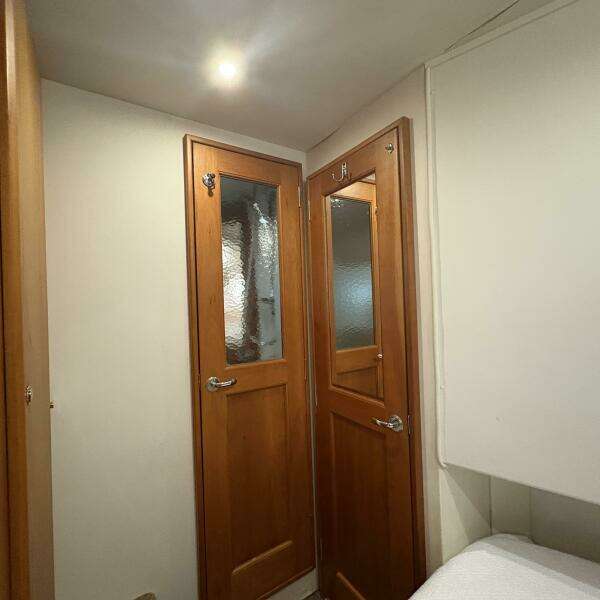 2001 Silverton 42 Convertible