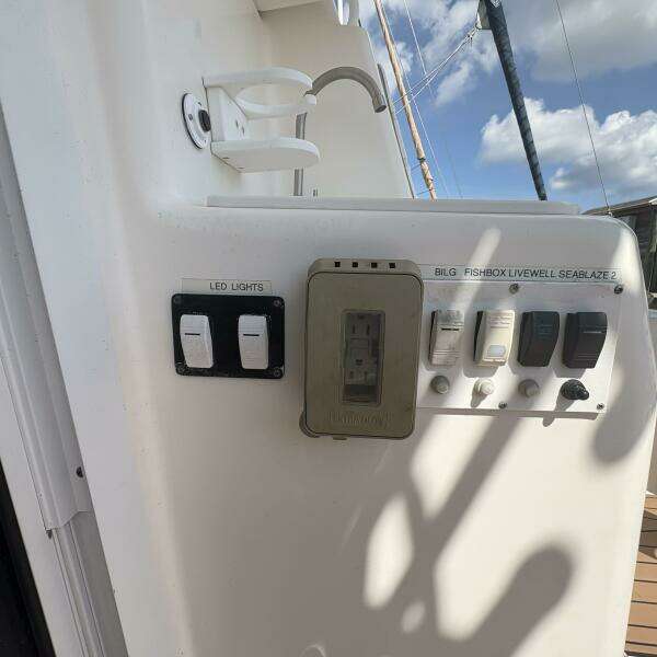 2001 Silverton 42 Convertible