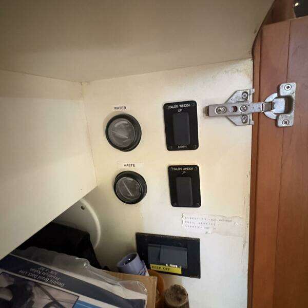 2001 Silverton 42 Convertible