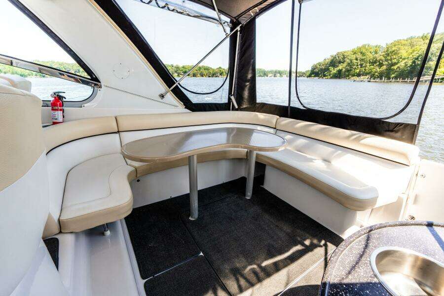 2008 Four Winns V378