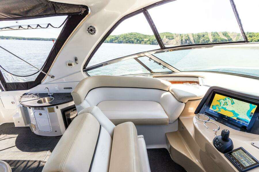 2008 Four Winns V378