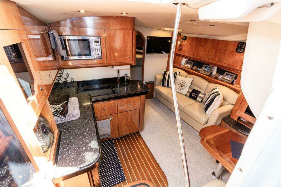 2008 Four Winns V378