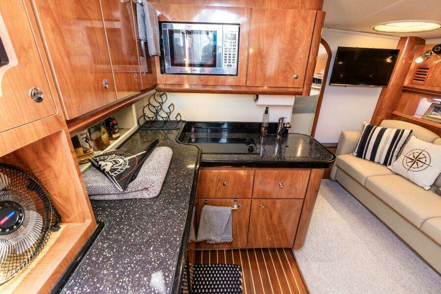 2008 Four Winns V378