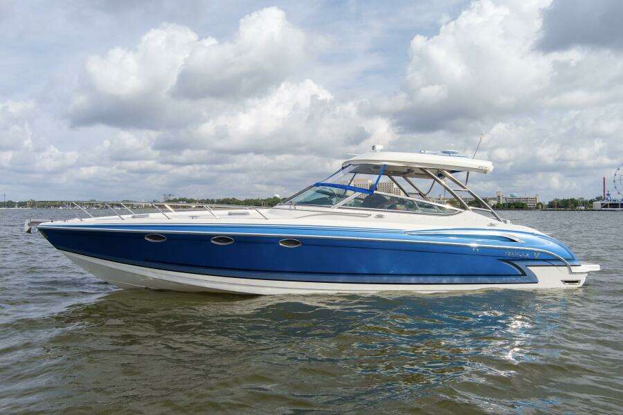 2017 37 Formula 370 SS Bluebird Profile