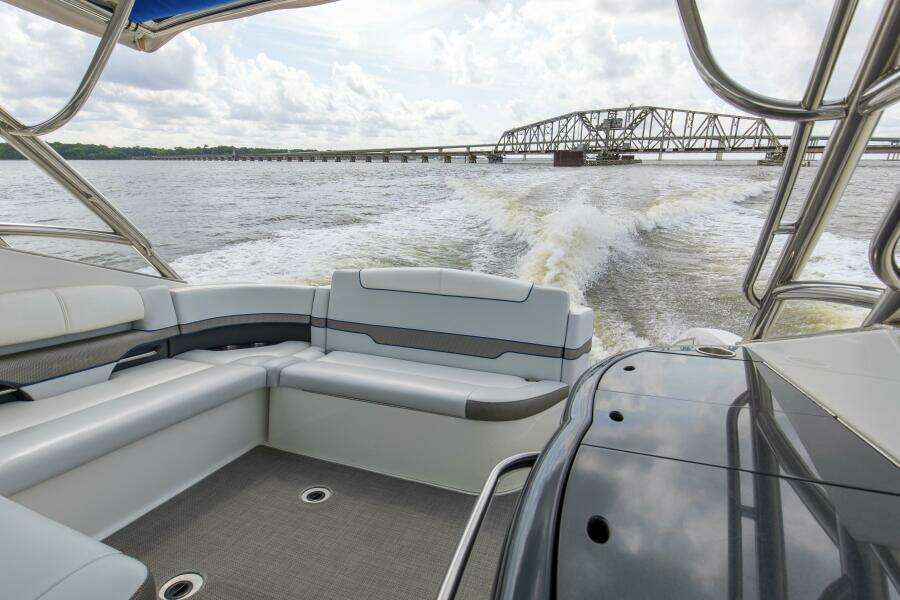 2017 37 Formula 370 SS Bluebird Rear Deck (2)