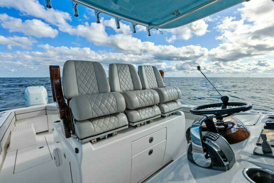 2021 Valhalla Boatworks V-37 Helm