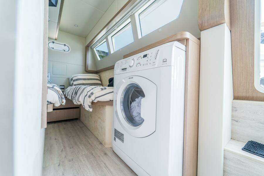 2023 Absolute 62 Fly