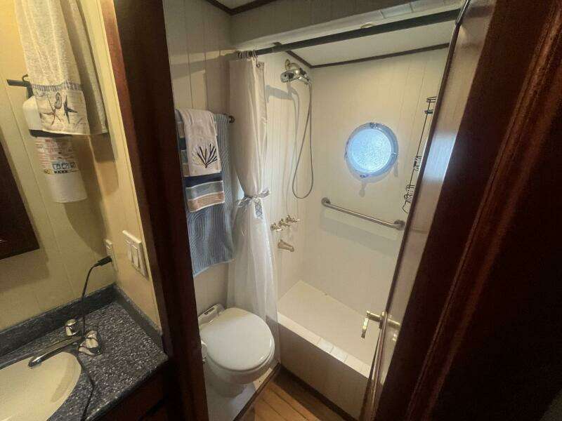 2001 Great Harbour GH47