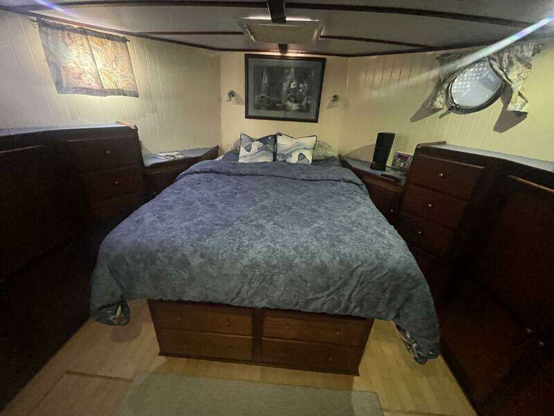 2001 Great Harbour GH47