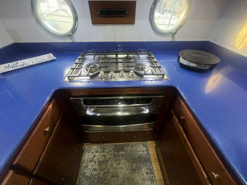 2001 Great Harbour GH47