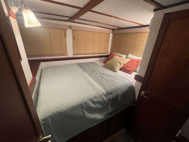 2001 Great Harbour GH47