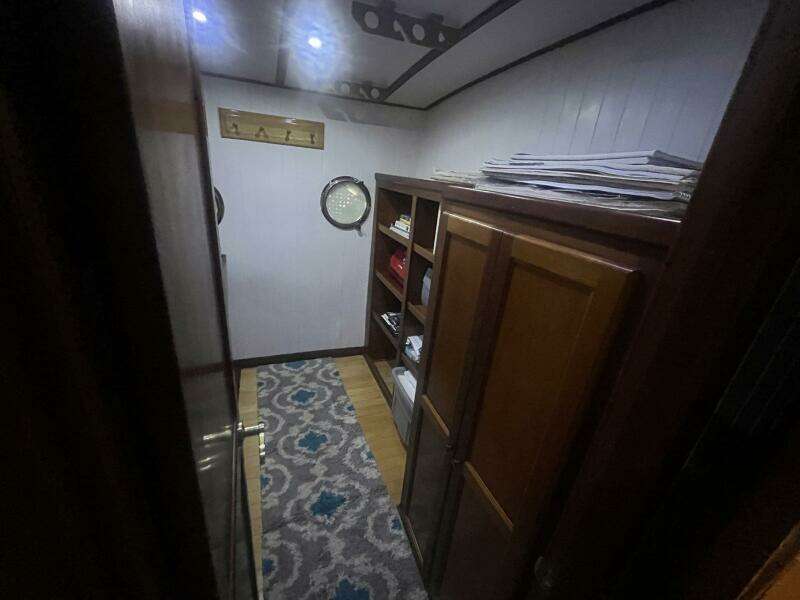 2001 Great Harbour GH47