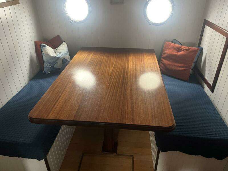 2001 Great Harbour GH47