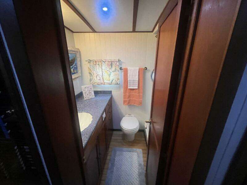 2001 Great Harbour GH47