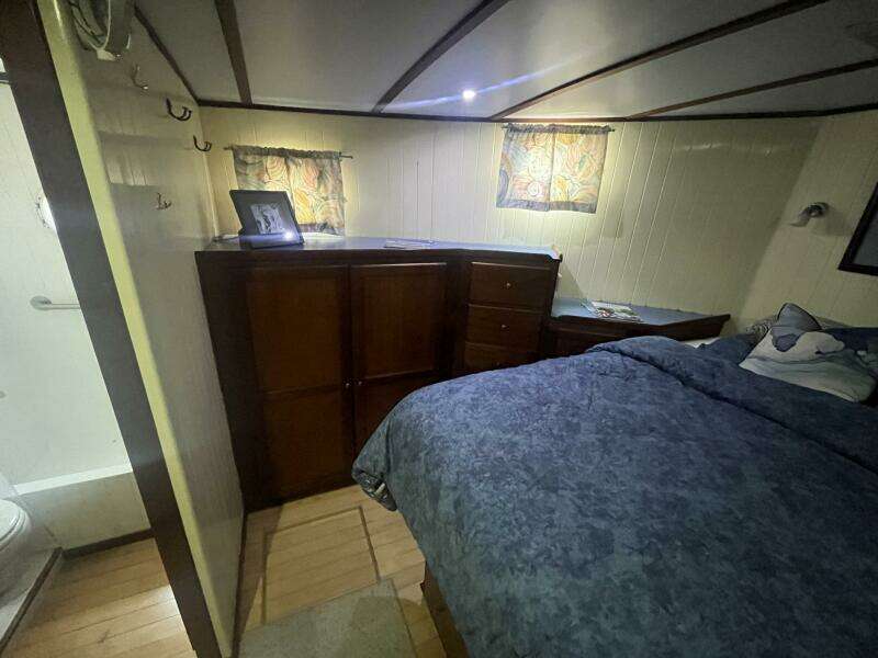 2001 Great Harbour GH47