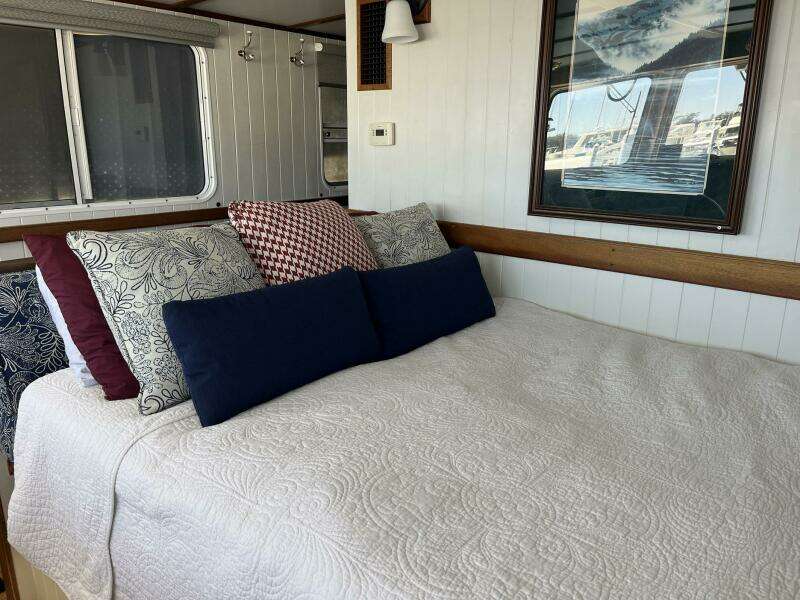 2001 Great Harbour GH47