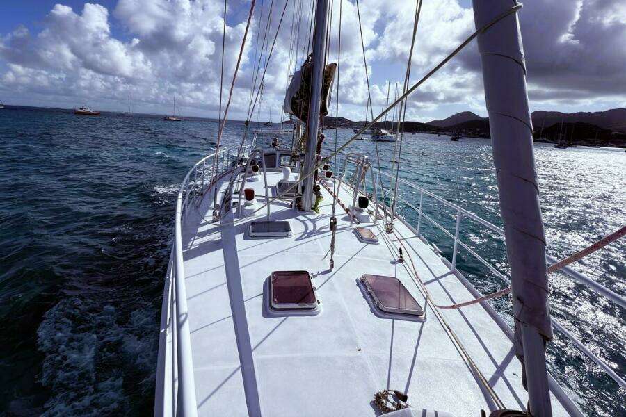 03 Deck Mare Via 52 Caribbean
