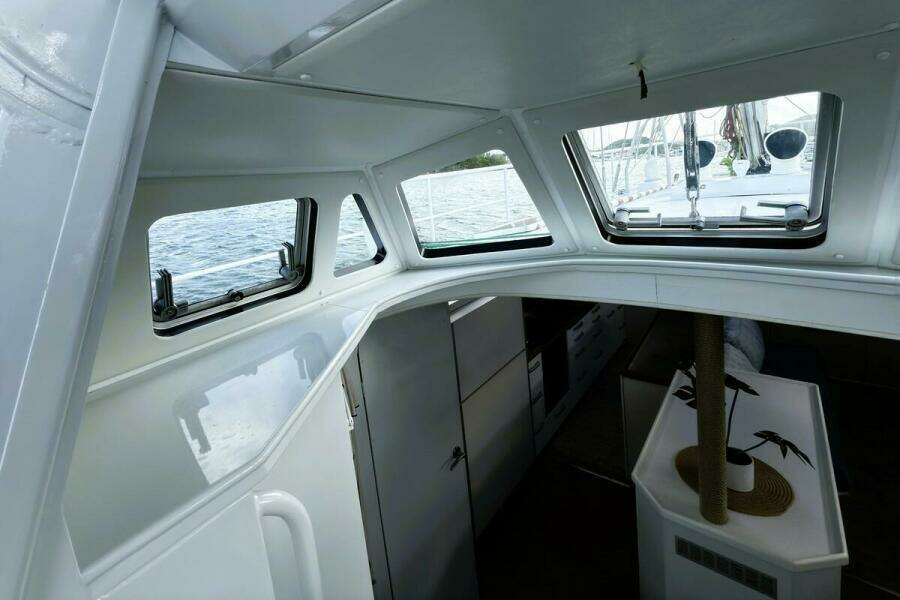 06 Companionway Mare Via 52 Caribbean