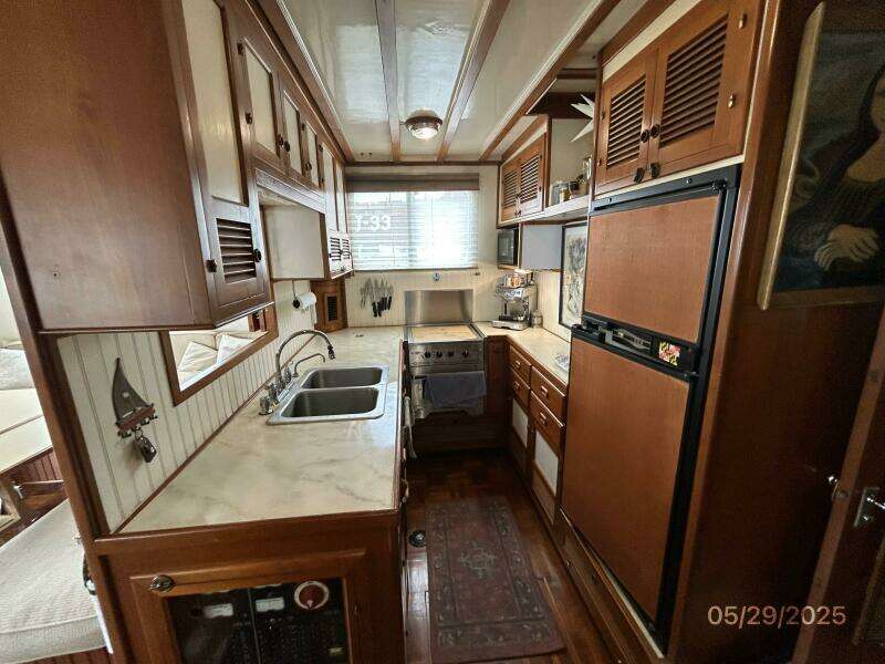 36' Kadey-Krogen galley3